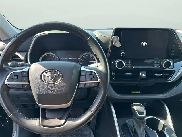 Used 2023 Black Toyota XLE image 15