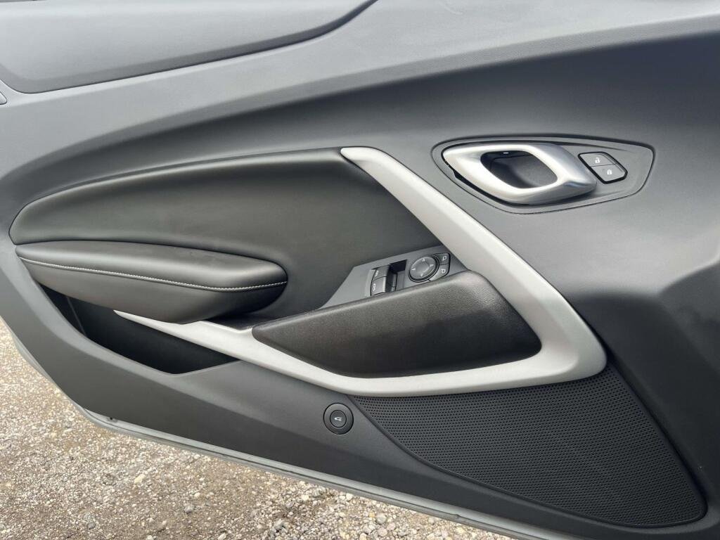 Used 2023 Sharkskin Metallic Chevrolet LT1 image 27
