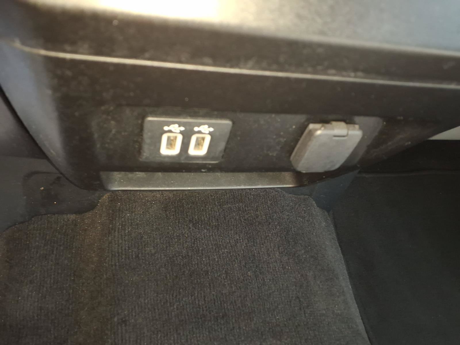 Used 2020 Oxford White Ford XLT image 27