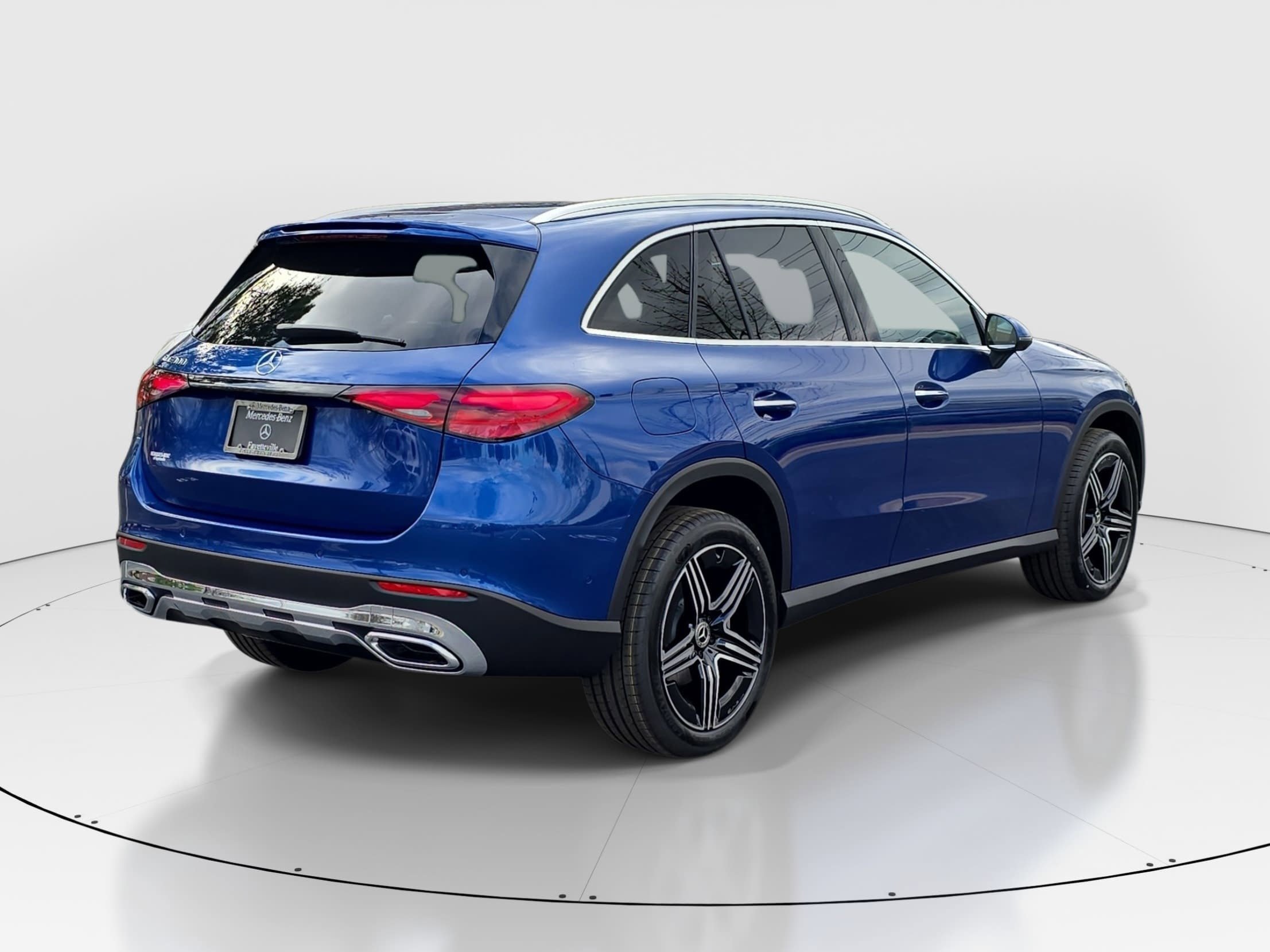 New 2026 Starling Blue Metallic Mercedes-Benz GLC300 image 5