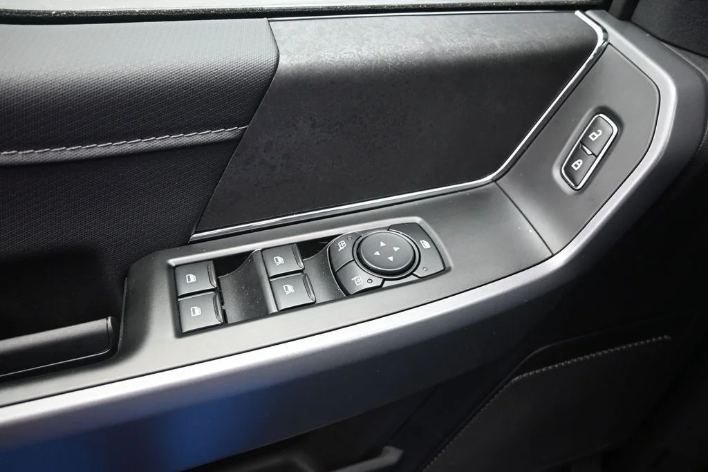 New 2026 Carbonized Gray Metallic Ford XLT image 15