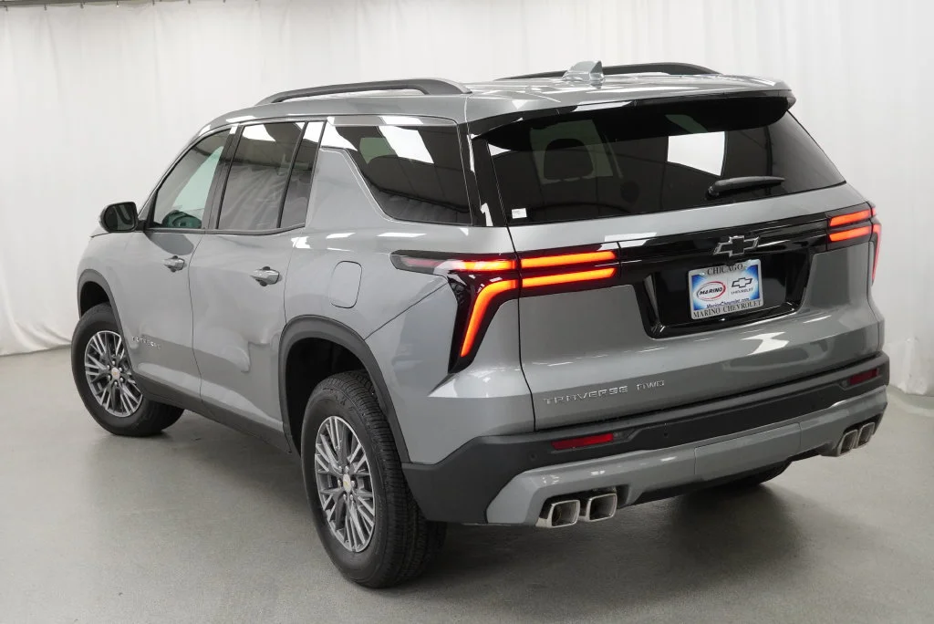 New 2027 Sterling Gray Metallic Chevrolet LT image 36