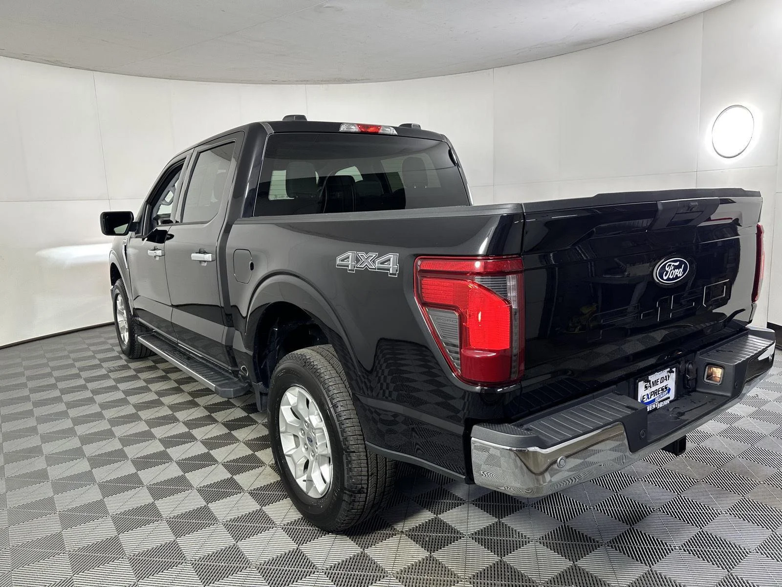 Used 2025 Agate Black Ford XLT image 16