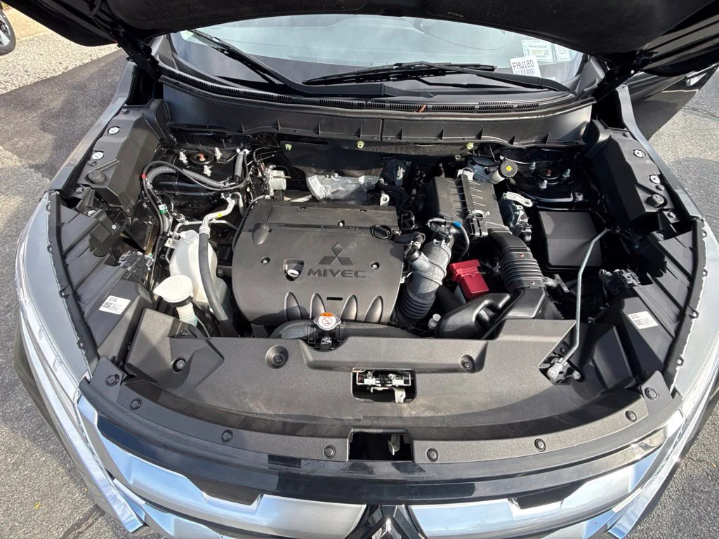 Used 2024 Silver Mitsubishi 2.0 SE image 28