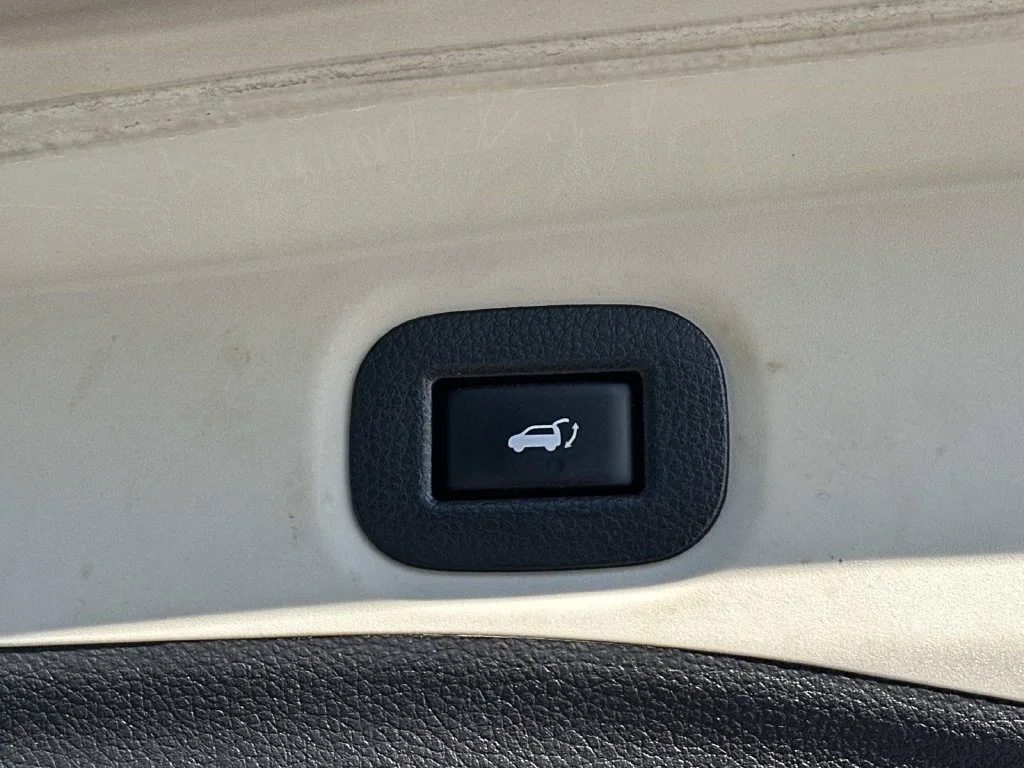 Used 2019 Silver Nissan SV image 12