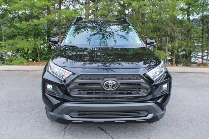 Used 2019 Midnight Black Metallic Toyota Adventure image 16