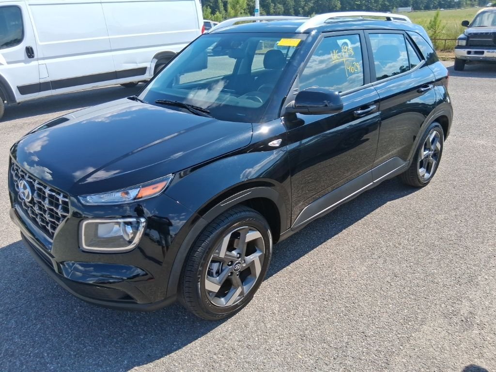 Used 2026 Black Hyundai SEL image 2