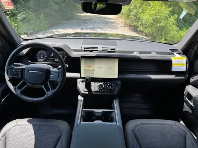 New 2026 Santorini Black Land Rover S image 21