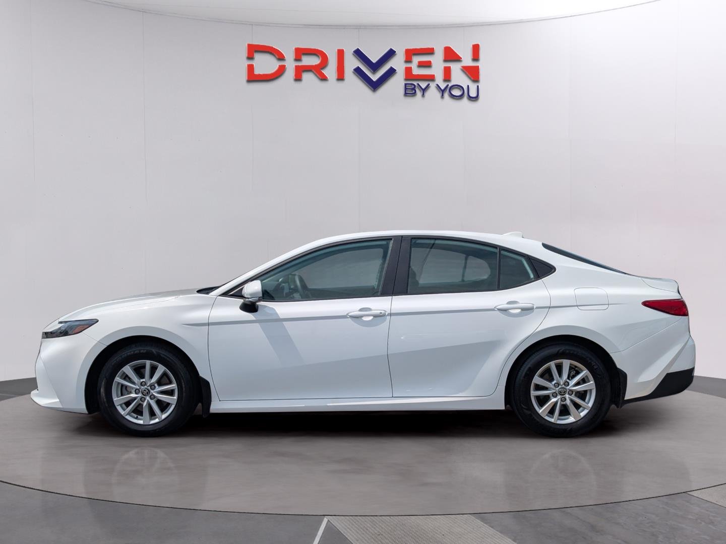 Used 2025 Ice Cap Toyota LE image 2