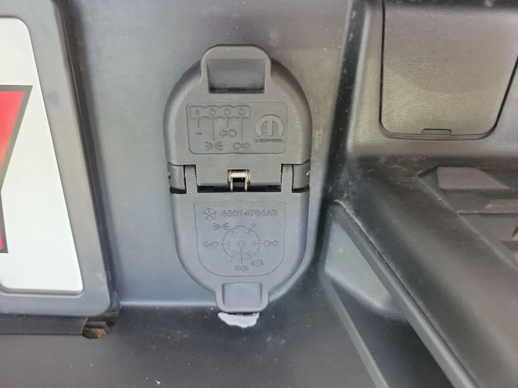 Used 2023 White Ram Laramie image 15