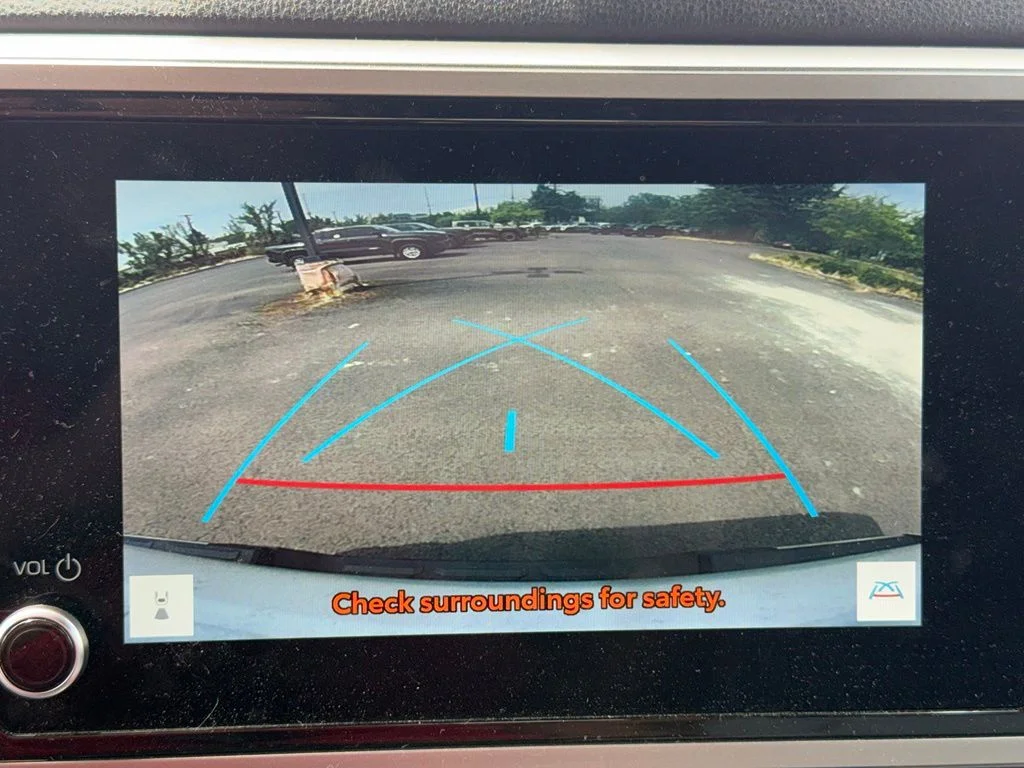 Used 2025 White Toyota SR5 image 11