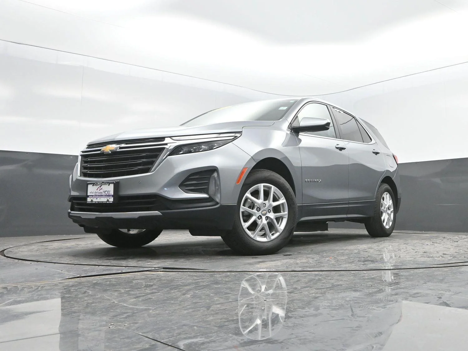 Used 2024 Sterling Gray Metallic Chevrolet LT image 43