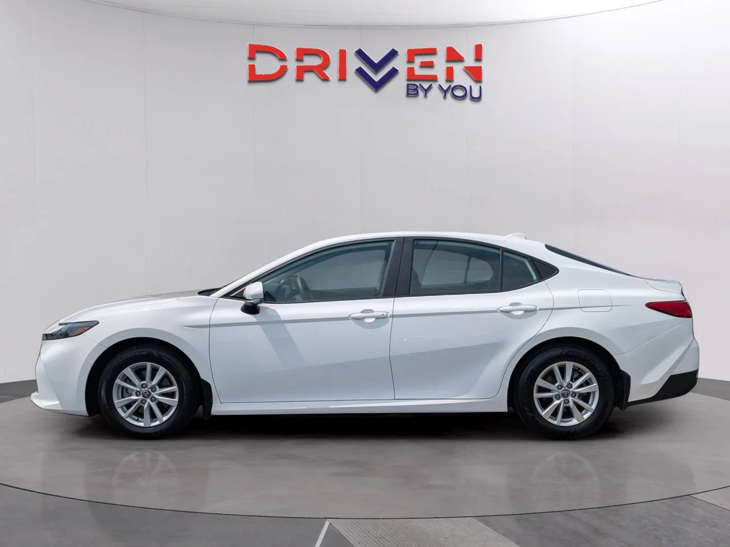 Used 2025 Ice Cap Toyota LE image 2