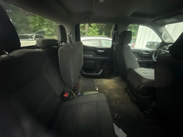 Used 2022 White Chevrolet WT image 11