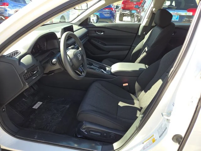 New 2026 Platinum White Pearl Honda SE image 7