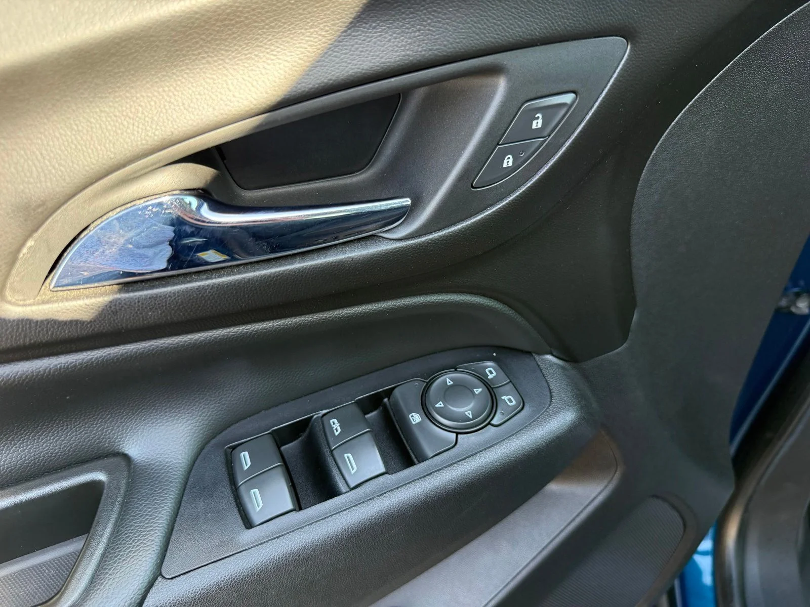 2019 Chevrolet Equinox LT - Photo 12