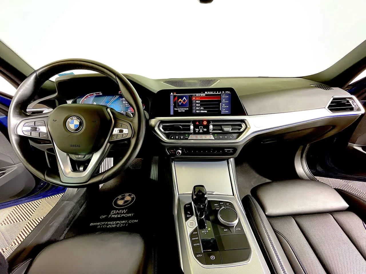 2022 BMW 3 Series 330i - Photo 8