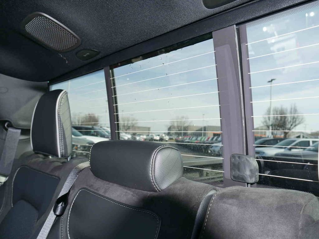 New 2026 Diamond Black Crystal Pearl-Coat Exterior Paint RAM LARAMIE image 19
