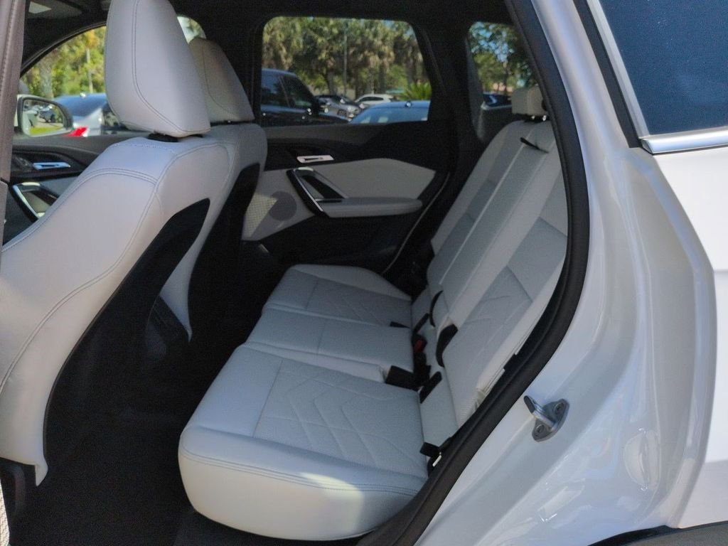 New 2026 Alpine White BMW xDrive28i image 14