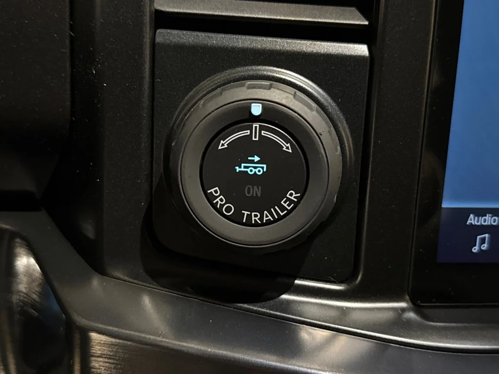 New 2026 Gray Ford Lariat image 33