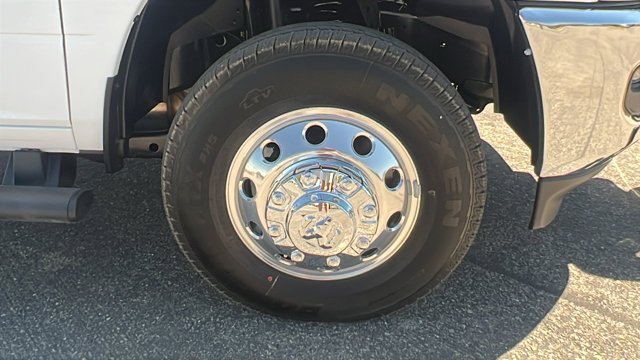 2026 RAM 3500 Chassis Tradesman - Photo 10