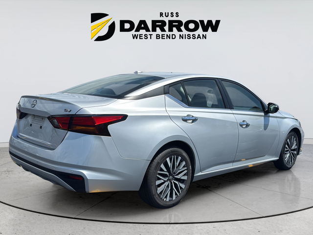 Used 2024 Silver Nissan 2.5 SV image 5