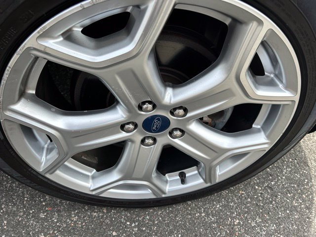 Used 2019 Black Metallic Ford Titanium image 9
