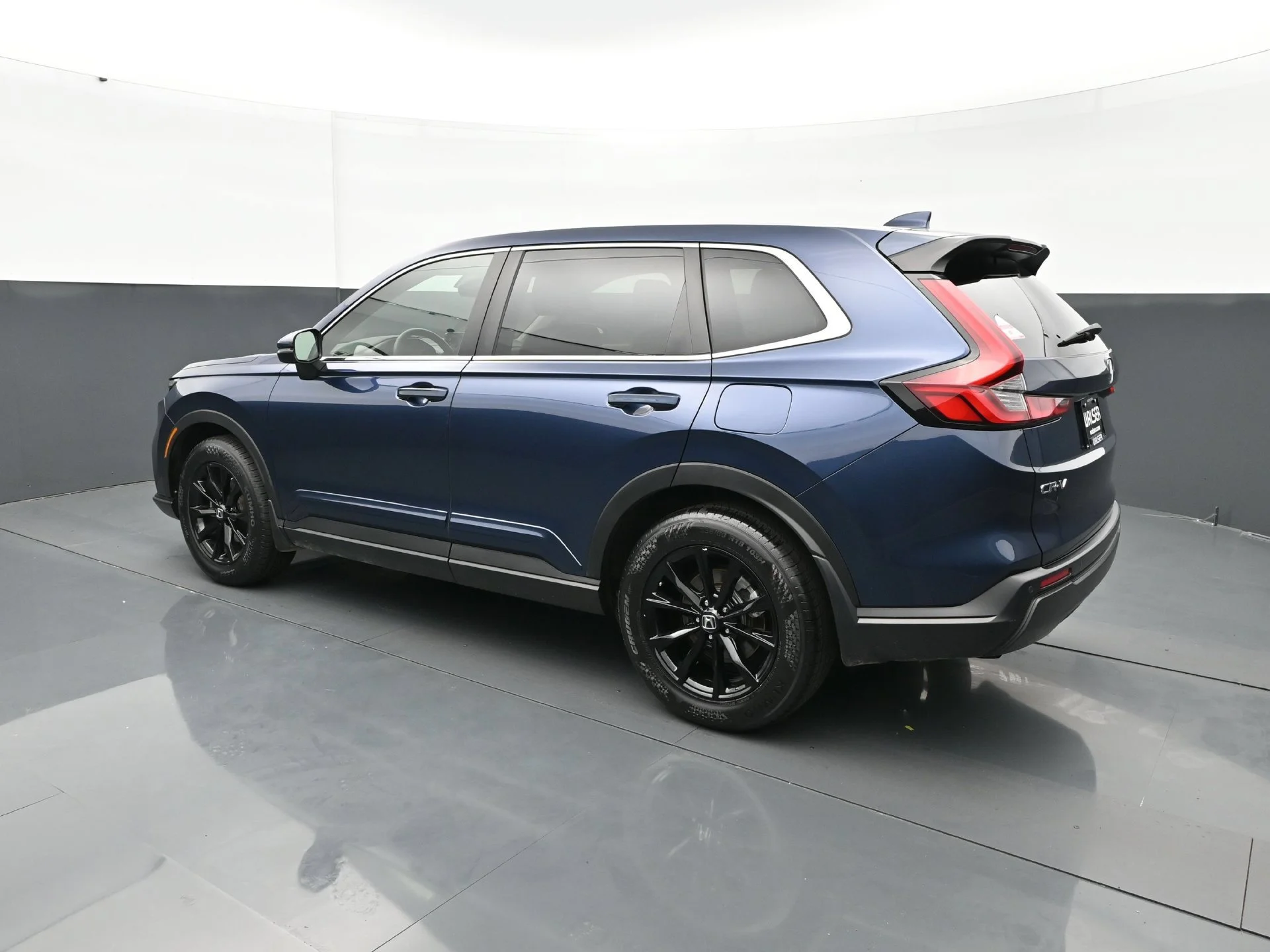 Used 2023 CANYON RIVER BLUE Honda EX-L AWD image 4