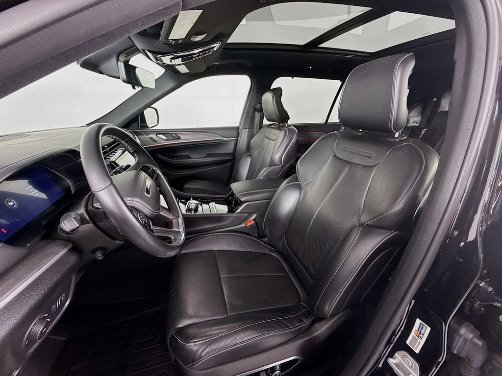 Used 2021 Black Jeep Overland image 5