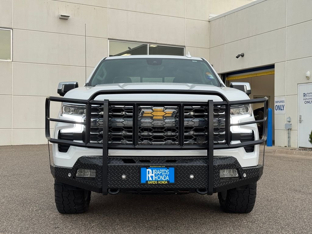 Used 2025 Chevrolet Silverado 1500 LTZ with VIN 1GCUKGE85SZ118661 for sale in Coon Rapids, Minnesota