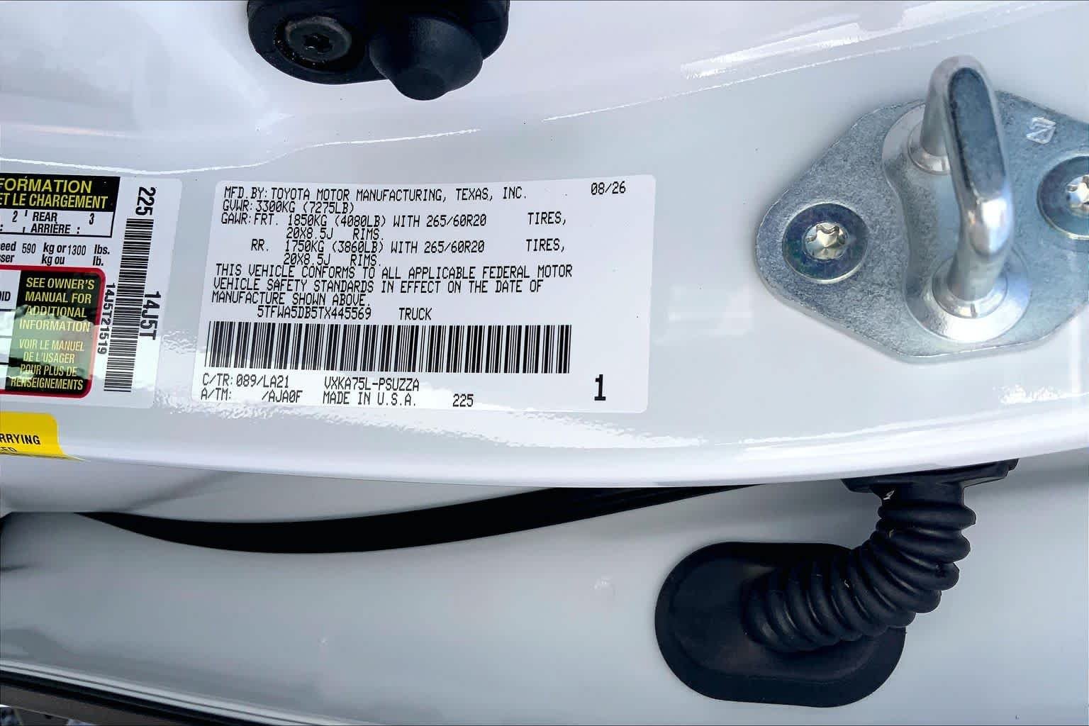 New 2026 Wind Chill Pearl Toyota Platinum image 21