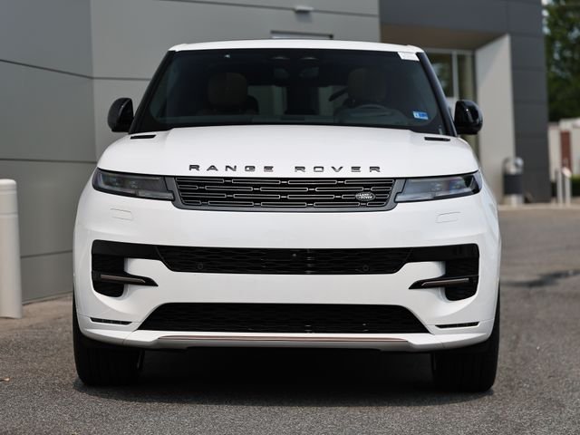 New 2026 Ostuni Pearl White LAND ROVER Dynamic SE image 18