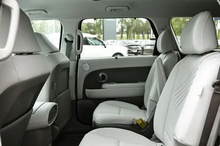 New 2026 Abyss Black Pearl Hyundai SEL image 8
