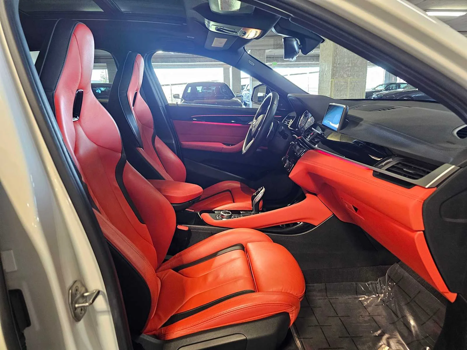 Used 2020 Alpine White BMW M35i image 31