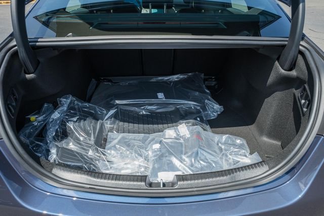 New 2026  Mercedes-Benz C 300 image 10
