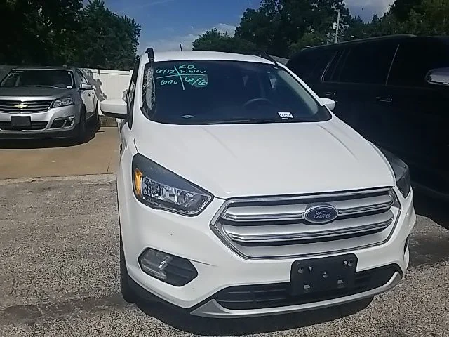 Used 2018 White Ford SE image 6