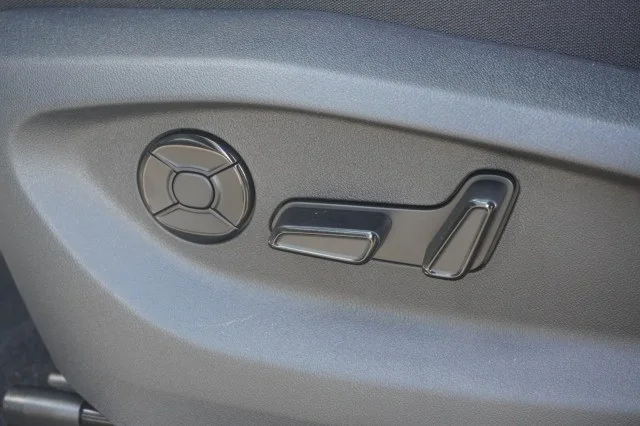 New 2027 Sandstone Volkswagen SE w/Technology image 18