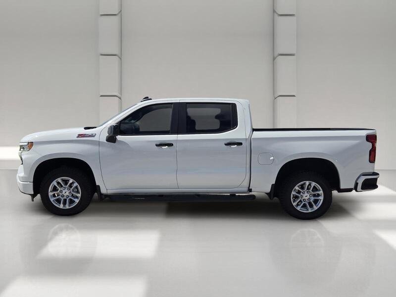 Used 2023 Summit White CHEVROLET 4WD CREW CAB 147" RST image 2