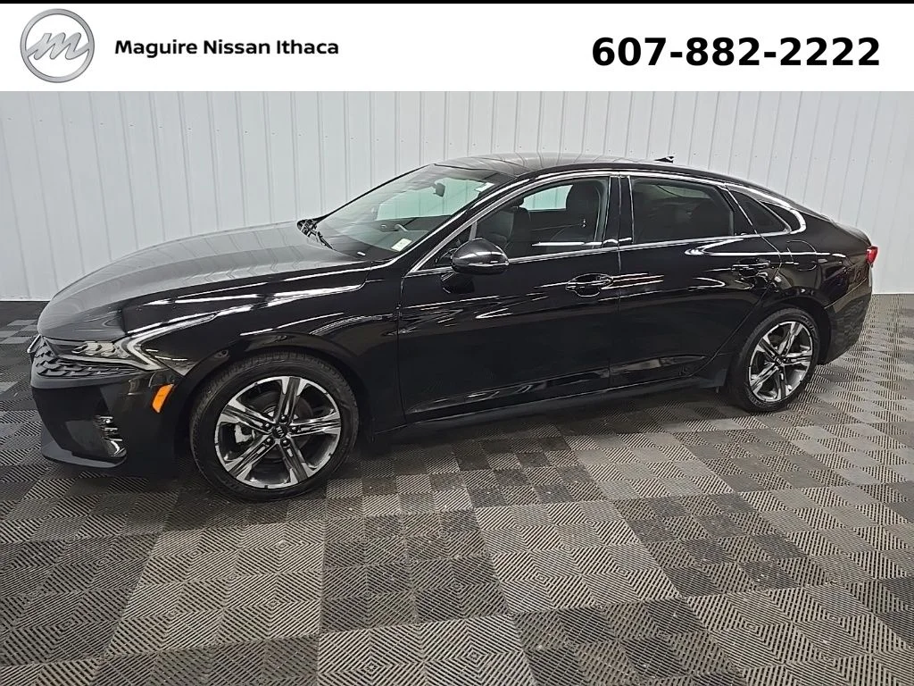 Used 2021 Black Kia EX image 7