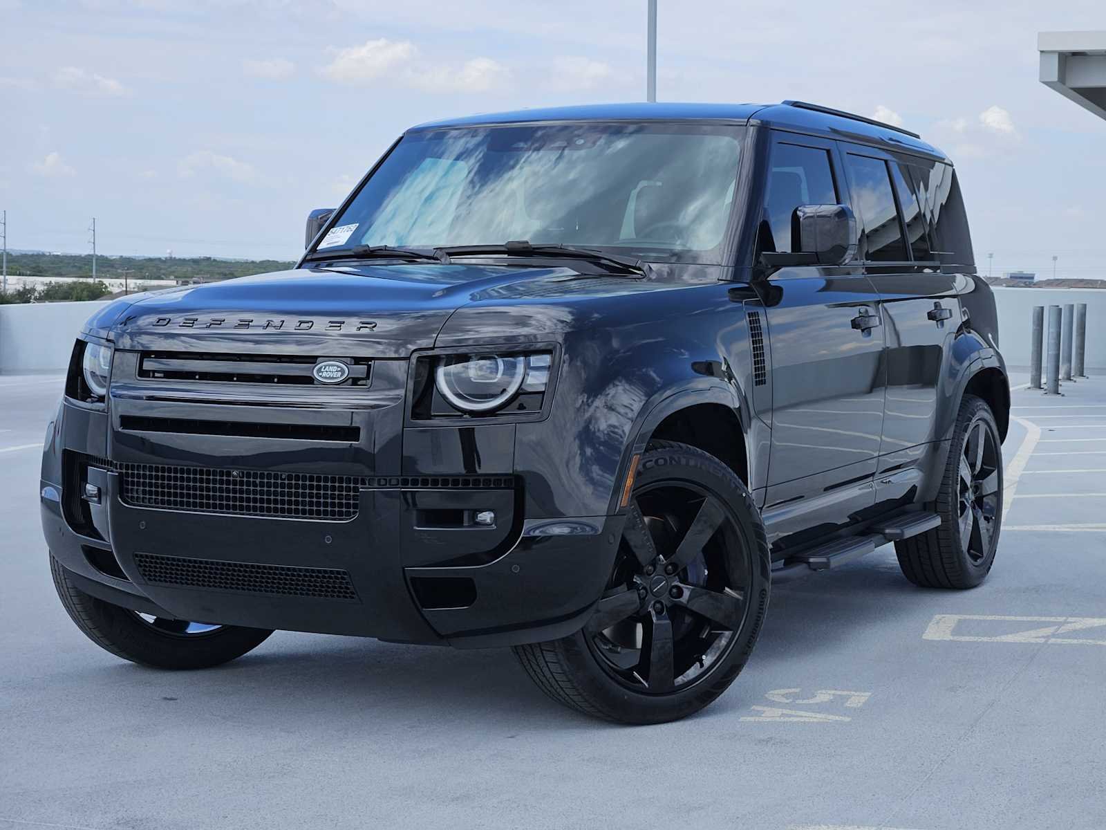 2026 LAND ROVER Defender 110 X-Dynamic SE