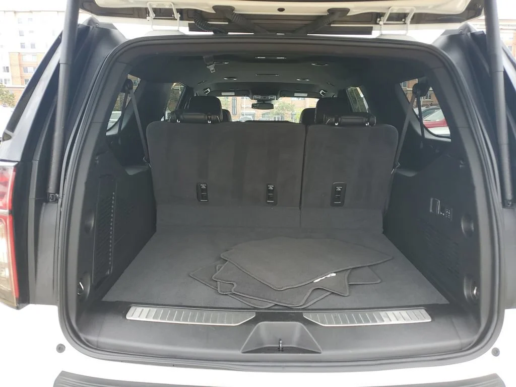 Used 2024 Summit White Chevrolet Premier image 9