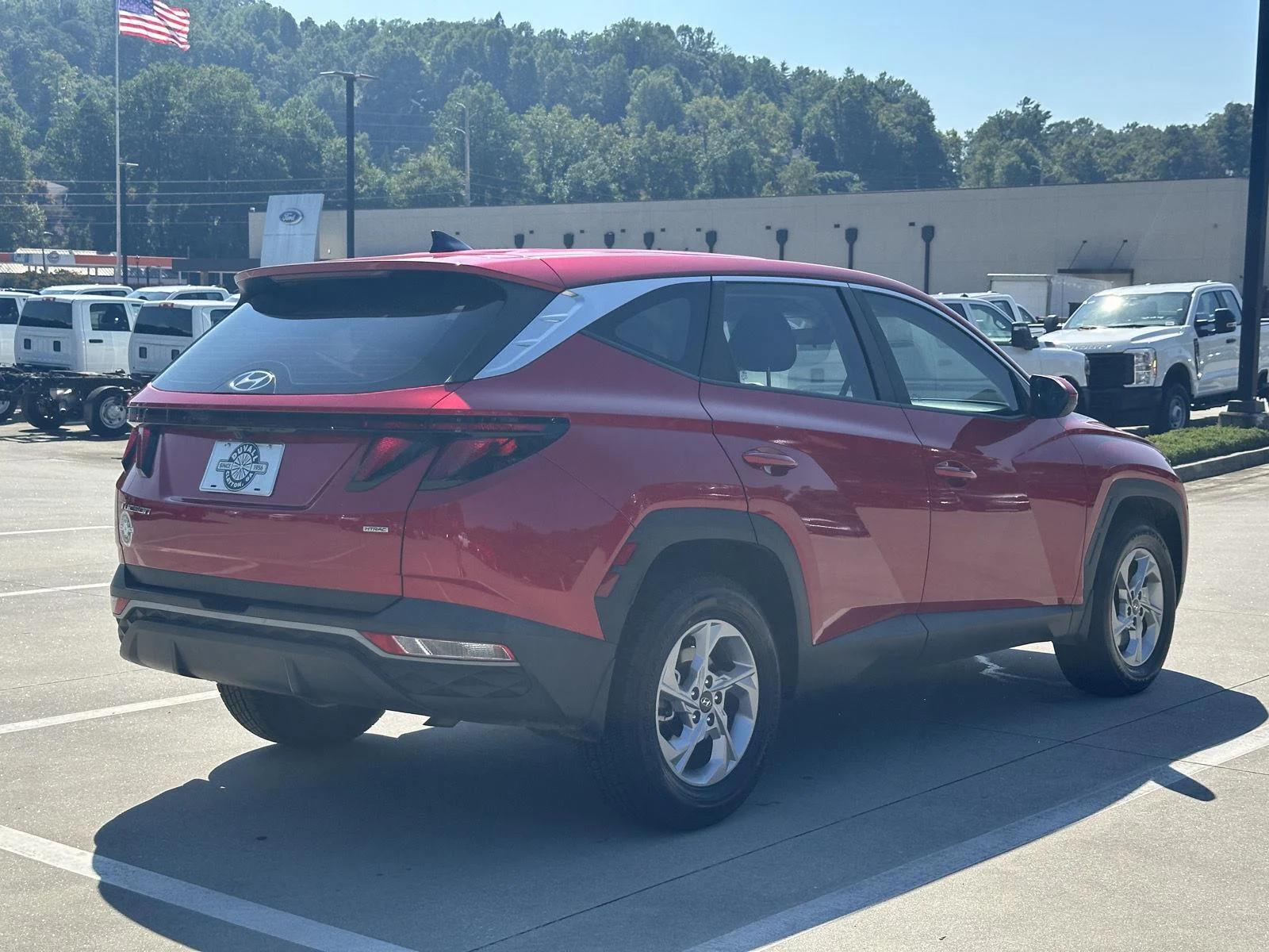 Used 2023 Calypso Red Hyundai SE image 7