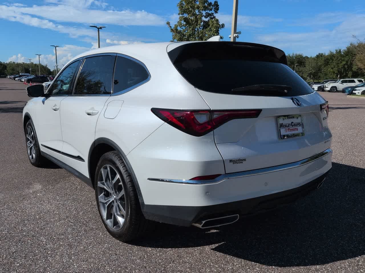 Used 2023 Platinum White Pearl Acura w/Technology Package image 4
