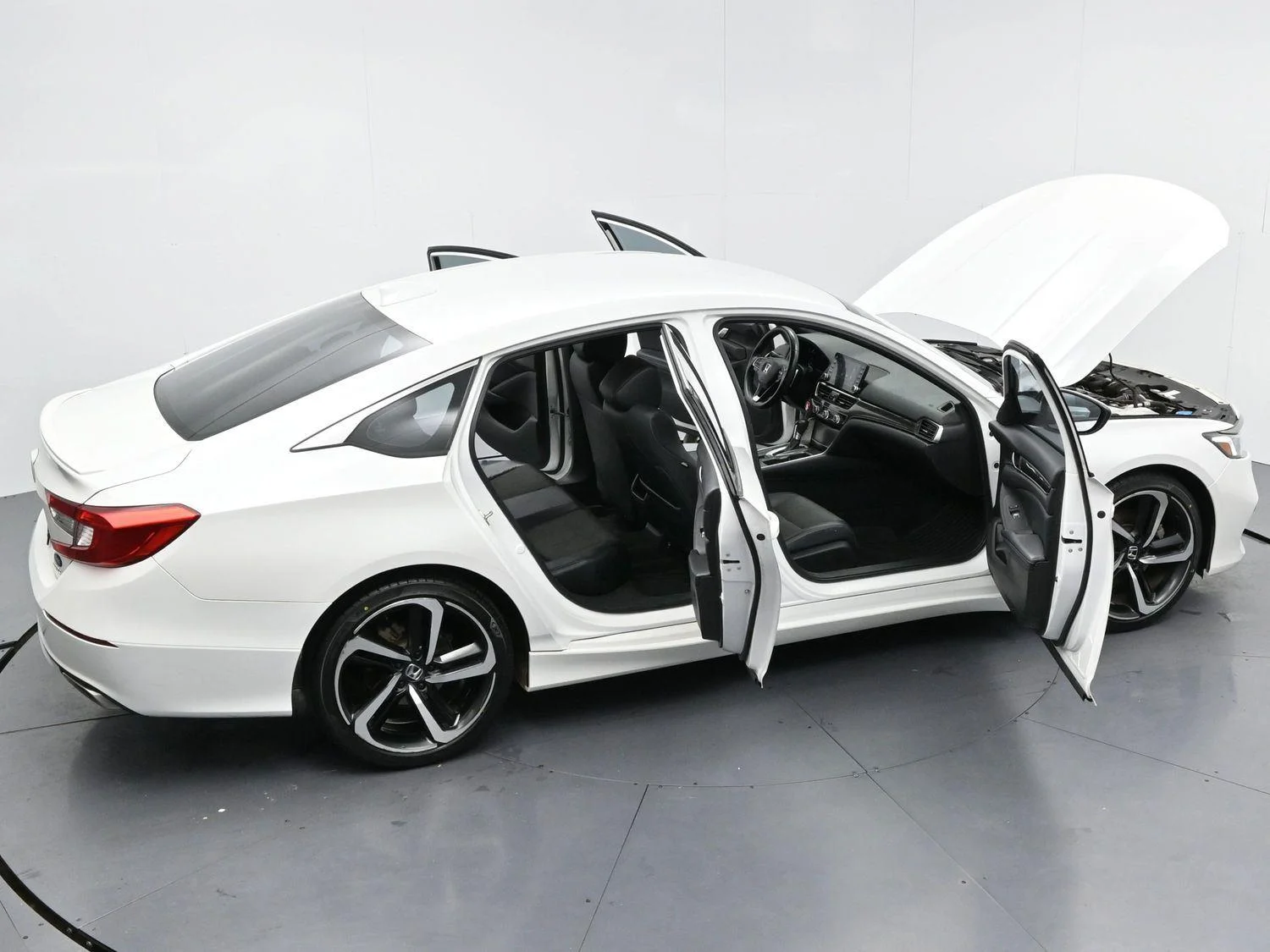 Used 2018 Platinum White Pearl Honda Sport image 37