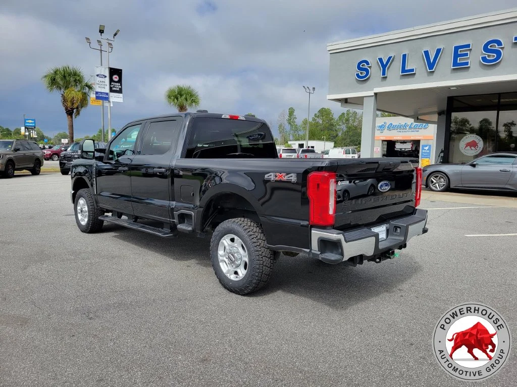 Used 2026 Black Ford XLT image 3