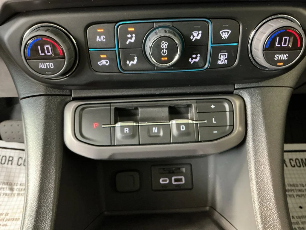 Used 2023 STERLING METALLIC GMC AT4 image 31