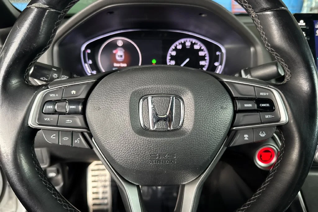 Used 2020 Platinum White Pearl Honda Sport image 24