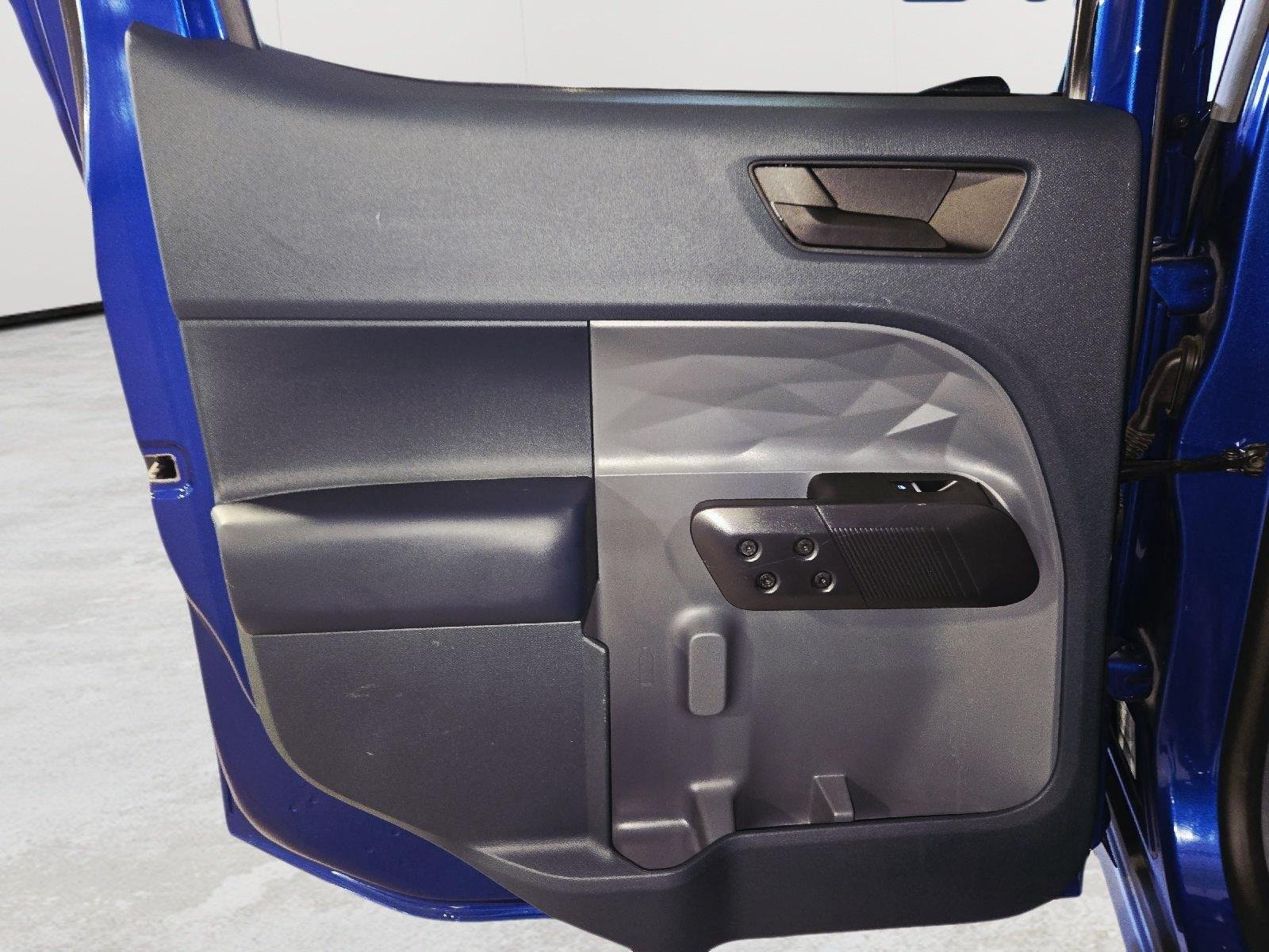 Used 2023 Atlas Blue Metallic Ford XLT image 42