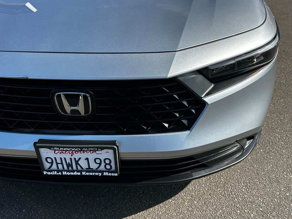 Used 2023 Silver Honda LX image 6