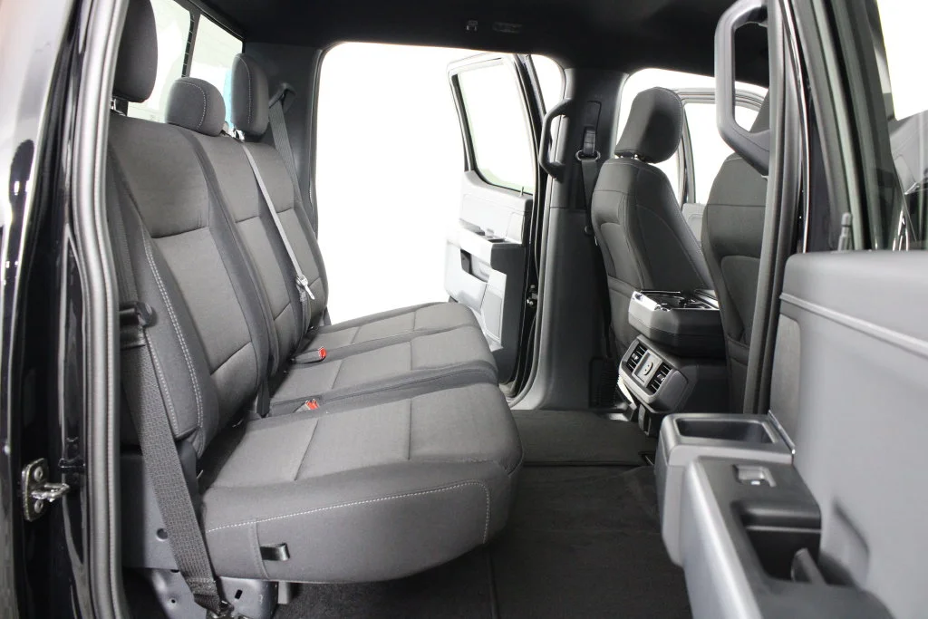 New 2026 Agate Black Metallic Ford XLT image 12
